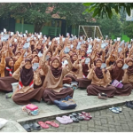 Meningkatkan Minat Baca Peserta Didik melalui Kegiatan Literasi di MTsN 5 Tangerang.